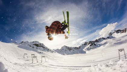 PG电子模拟器-三狮军团势如破竹再奏凯歌 小组积分榜持续领跑